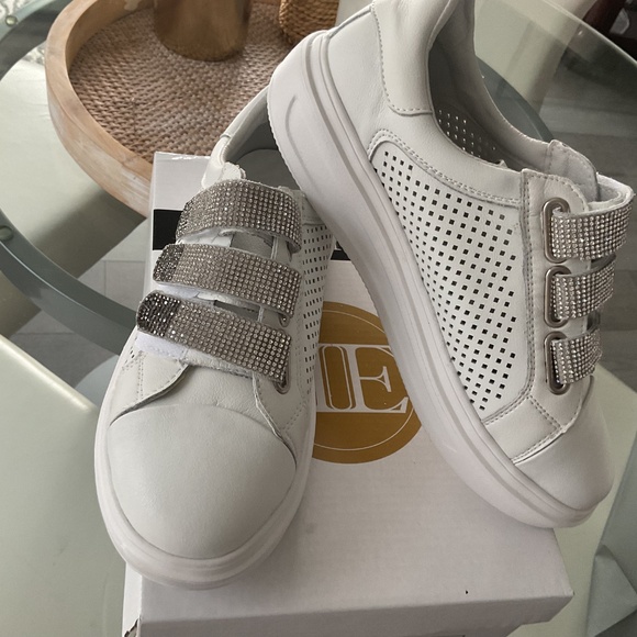 White sneakers $40 - Picture 5 of 5